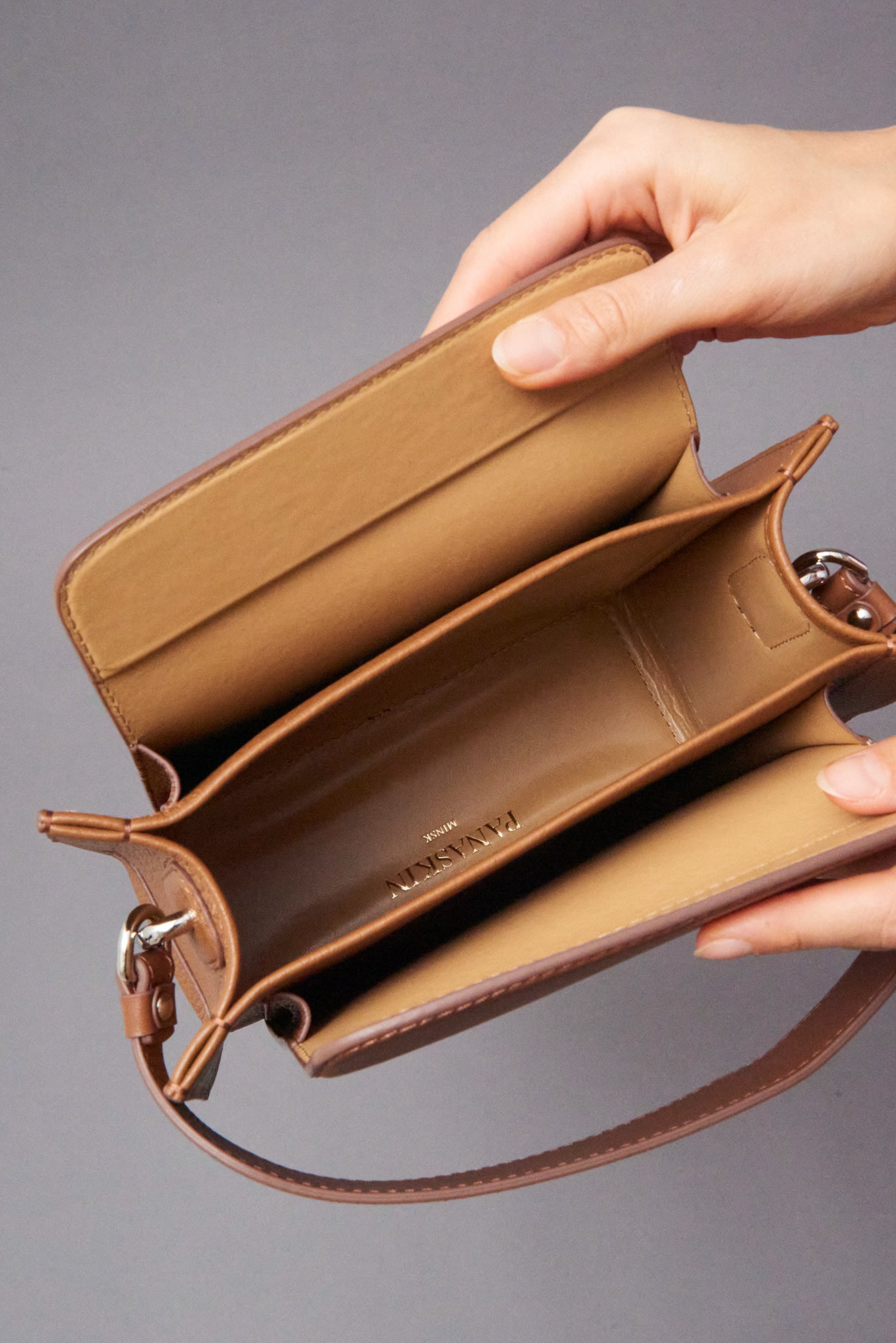 Brown Amber Handbag "PAPER"